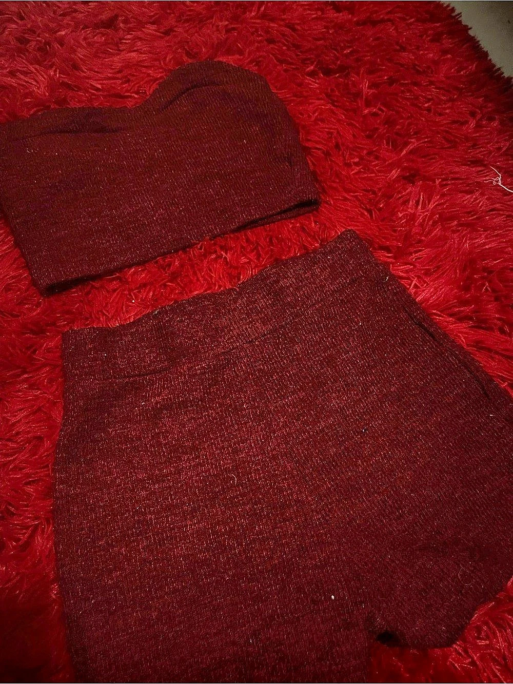 Red Knit Matching Set Like New - Picture 4 of 4